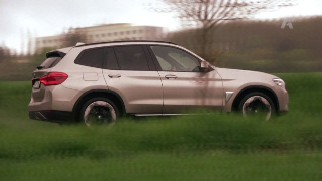 Recenze BMW iX3