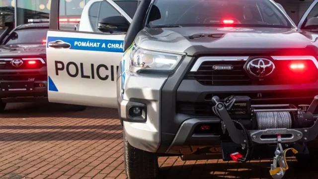 Policisté usednou do auta, které nezničil ani Top Gear. Používat je budou nejen pořádkové jednotky