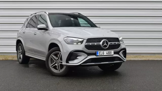 Dieselový plug-in hybrid od Mercedesu umí to, co žádný jiný. Navrch má i nad běžnými spalováky