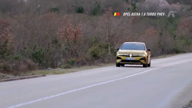 Recenze Opelu Astra  1,6 Turbo PHEV