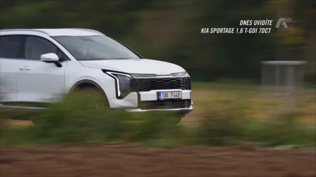 455 koní z plug-in hybridu, pick-up do zásuvky a luxus v šetrném režimu. Nový Autosalon už ve středu