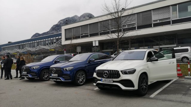 Mercedes-AMG GLE 53 Coupé se chová v zatáčkách jako sedan. A miluje je