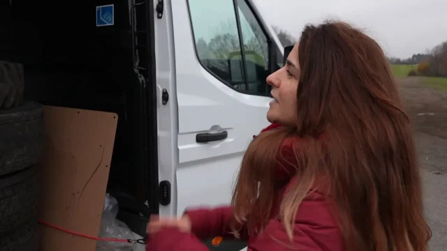 Tohle je pořádný kus dodávky. Amazonka chválí schopnosti nového Nissanu Interstar