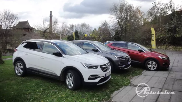 Sedany a kupé Opel pohon 4x4 měly, nová SUV ne. Víme proč!