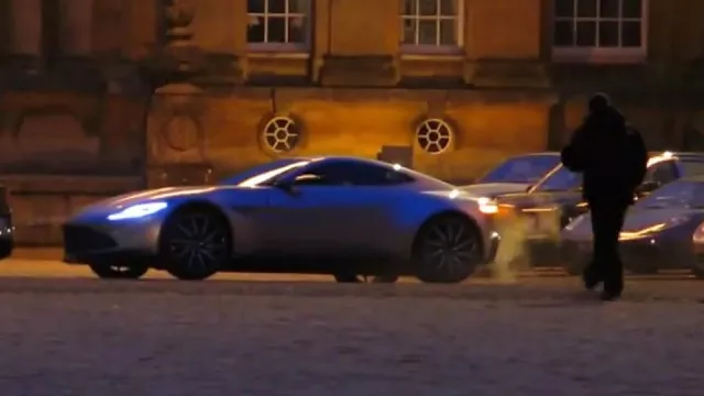 Unikátní Aston Martin přistižen přímo při natáčení bondovky