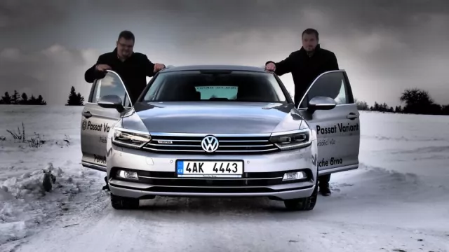 Milovník sněhu, vždy v bezpečí, a pod lampou je největší tma – Variant
