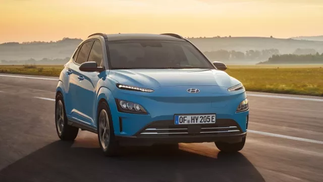 Hyundai výrazně zlevnil elektromobil Kona. Když se ví jak na to, lze dosáhnout na slevu až 250 tisíc Kč