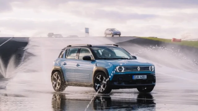 Učili jsme se správně řídit elektromobil. Polygon Most odstartoval unikátní kurzy bezpečné jízdy