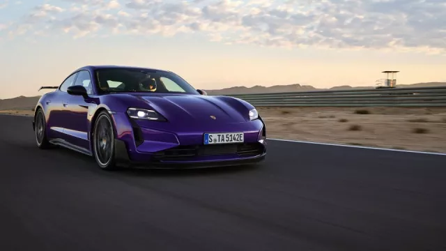 Porsche vytvořilo monstrózní Taycan Turbo GT, který si Teslu namazal na chleba s naprostým přehledem