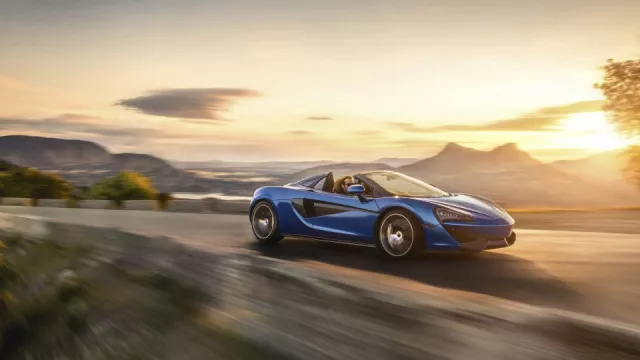 McLaren 570S Spider, další super rychlý kabriolet na léto