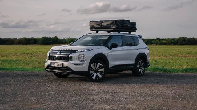 Mitsubishi Outlander má potenciál být dobrým autem. Kazí ho ale evropská legislativa