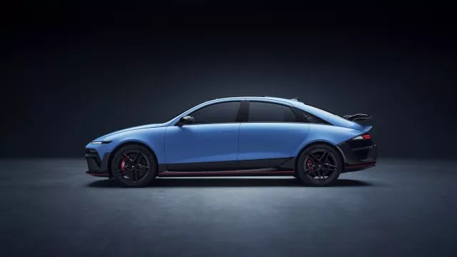 Hyundai ukázal nový Ioniq 6 N. Má výkon 605 koní a nebojí se ani závodních okruhů