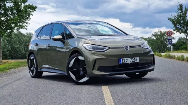 Omlazený Volkswagen ID.3 je v Česku. Vsadil na cenu pod milion, hezčí vzhled i spotřebu