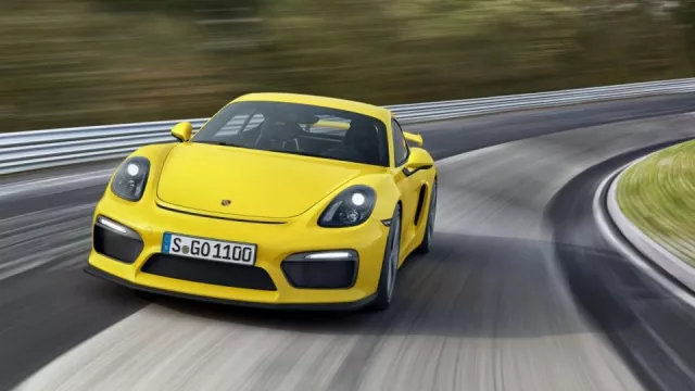 Porsche bude prodávat Cayman GT4 s automatem