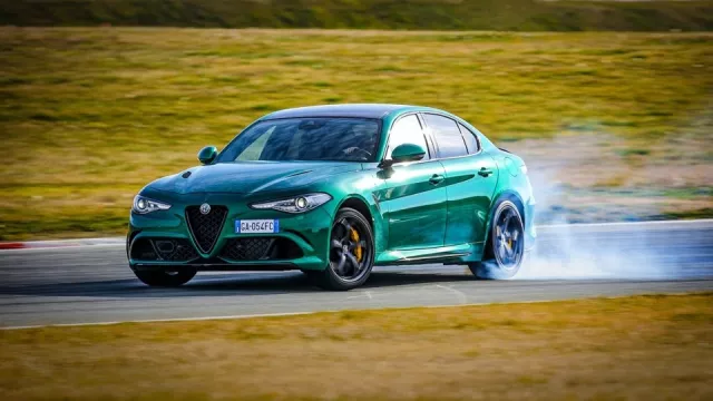 Motor V6 přežije ještě další roky. Alfu Romeo zachránilo zmírnění emisní normy Euro 7