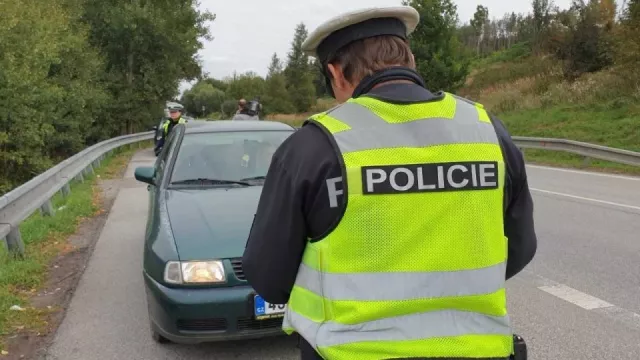 Vyrazit na hudební festival autem musíte s alkoholovou inteligencí. Policie se na tyto akce zaměřuje