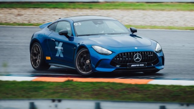 Poprvé za volantem nového Mercedesu-AMG GT 63. Stále je to bestie, ale už se vás nesnaží zabít