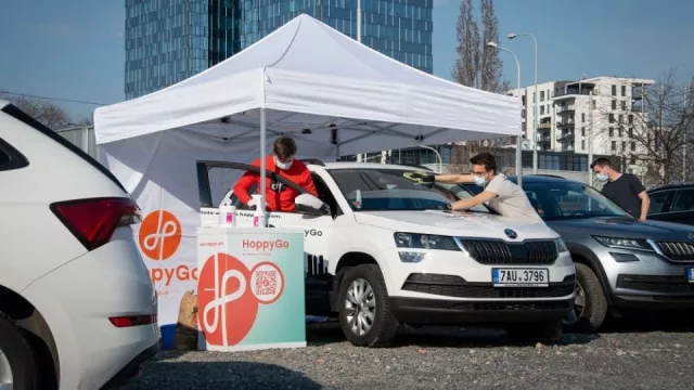 V těžké době se rozjela vlna solidarity a pomoci. Automobilová branže nezůstává pozadu