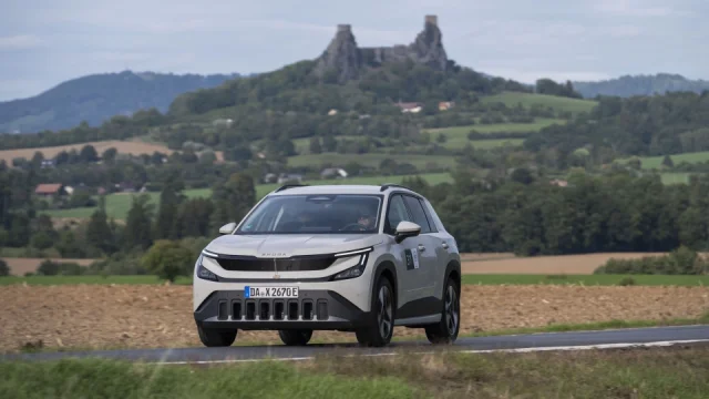 Nová Škoda Epiq šokovala v českém testu. Spotřeba 9,58 kWh na 100 km nabízí řešení v ropné krizi