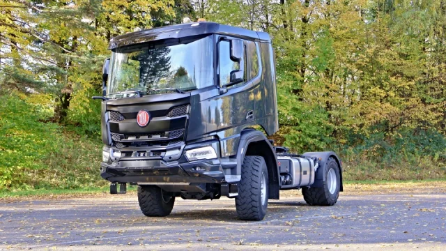 Tatra má speciální model Phoenix na silnice i do terénu. Představí ho už v neděli v Hannoveru