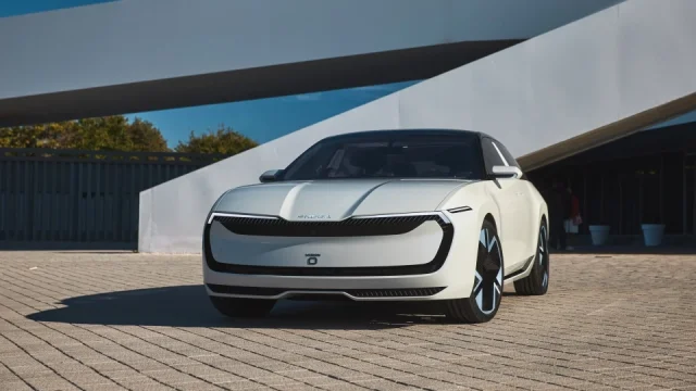 Vyzkoušeli jsme budoucnost kombíků od Škodovky. Má jeden prvek, který v dnešních autech nenajdete