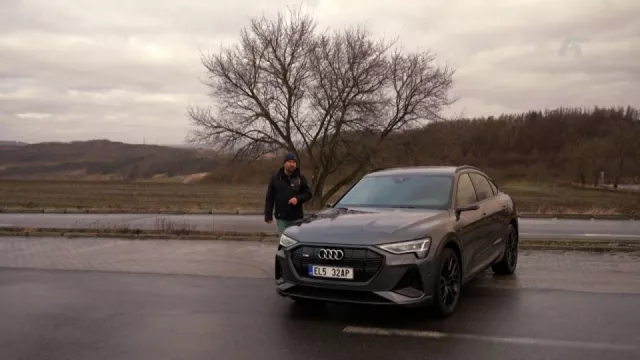 Recenze Audi e-tron Sportback 55 quattro