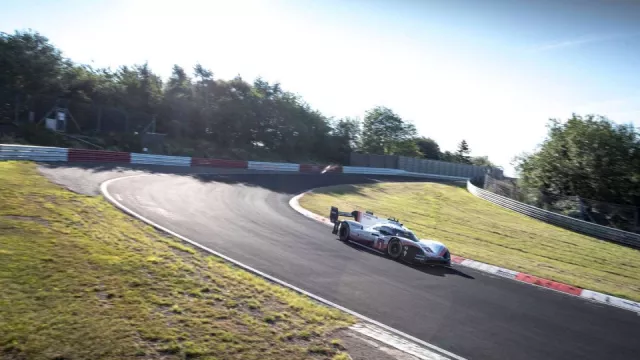 Porsche 919 Hybrid Evo je novým držitelem rekordu v „Zeleném pekle“