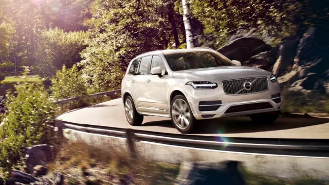Nový Autosalon má zase hromadu testů