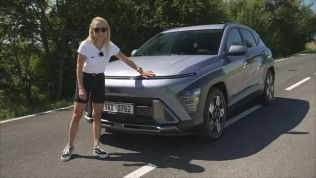 Tereza dokázala odemknout i nastartovat nový Hyundai Kona. A nepotřebovala k tomu klíče