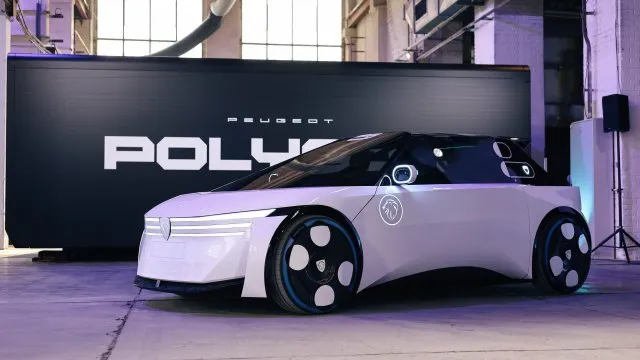 Peugeot zase hledal problém tam, kde nebyl. Volant vyměnil za hranatý joystick, má to ale důvod