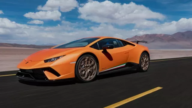 V Praze je poprvé k vidění jedinečné Lamborghini Huracán Performante