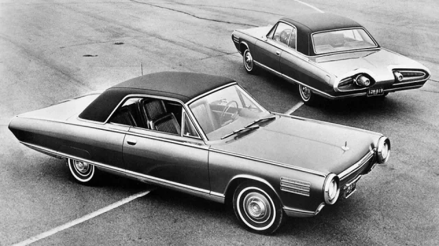 Jezdila na alkohol, benzen nebo parfém: Při pokusech s leteckými motory v autech vznikala monstra