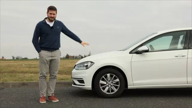 Ojetý Volkswagen Golf zaujme toho, kdo auta nechce moc řešit. I s malým nájezdem vyjde levně