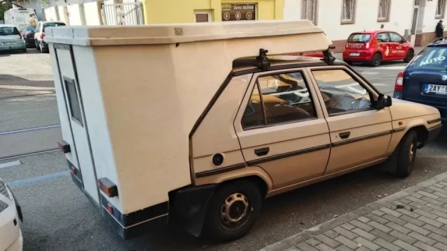 Když se zlaté české ručičky v 90. letech potkaly s touhou cestovat, vznikla obytná Škoda Favorit