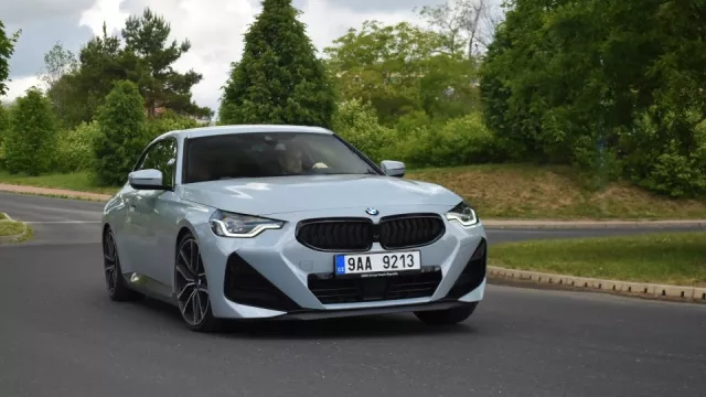 BMW 220d Coupé: Stylovka do města i na dálky se spotřebou okolo 6 l/100 km. Je poslední svého druhu?