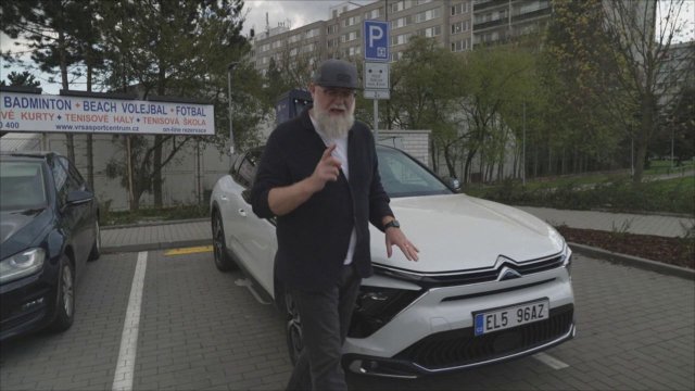 Francouzský obr je levnější než Superb nebo Passat. Pepa si zamiloval Citroën C5 X