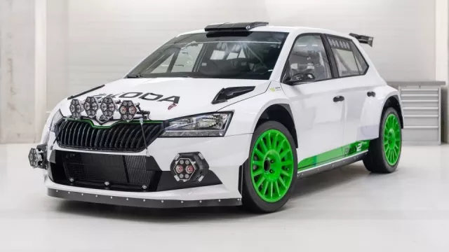 Škoda Motorsport slaví 120. výročí limitovanou edicí fabie. Má výkon 291 koní a jede přes 200 km/h