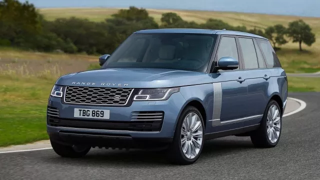 Pro nové auto se vyplatí zajet do Rumunska. Range Rover index ukázal brutální rozdíly v cenách