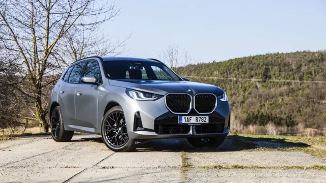 BMW X3 20d xDrive je jedním z těch lépe jezdících SUV. Musíte však přijmout šetření i eko politiku