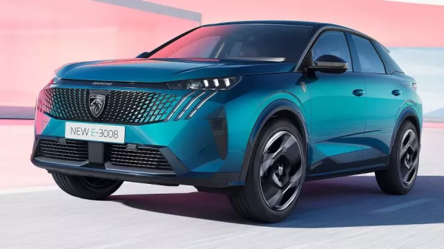 Peugeot 3008 se odhaluje v nové generaci. Přednost má elektrická verze, ale benzin zůstává