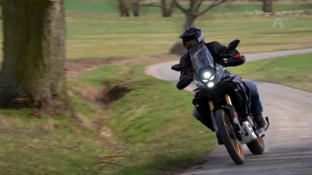 Recenze motocyklu Voge DS800X