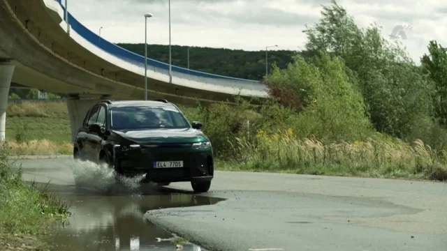 Recenze Leapmotor C10 REEV Design