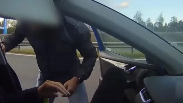 Co skutečně hrozí agresorovi z D6? Roli může sehrát i přítomnost osmileté dcery