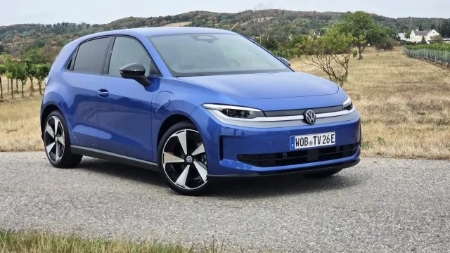 Poprvé za volantem Volkswagenu ID. Polo: Nadchne jízdními vlastnostmi i nečekaně velkým kufrem