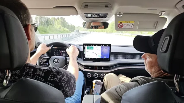Drahá dálniční známka už nestačí. Slovinsko chystá na dálnicích další způsob, jak řidiče zkasírovat