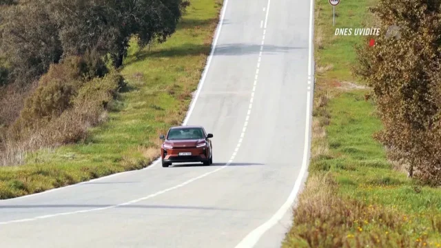 Opel Astra je pořád sexy, Toyota C-HR může mít 340 koní. I to vám ukážeme v novém Autosalonu