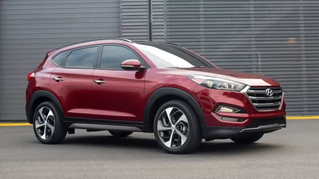 Ojetý Hyundai Tucson je dobrá volba. V bazarech se však dají najít i jiné zajímavé modely