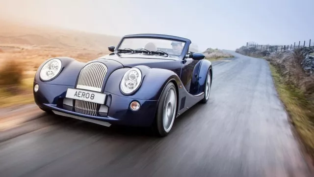 Morgan Aero 8: Britský klasik v moderním obleku