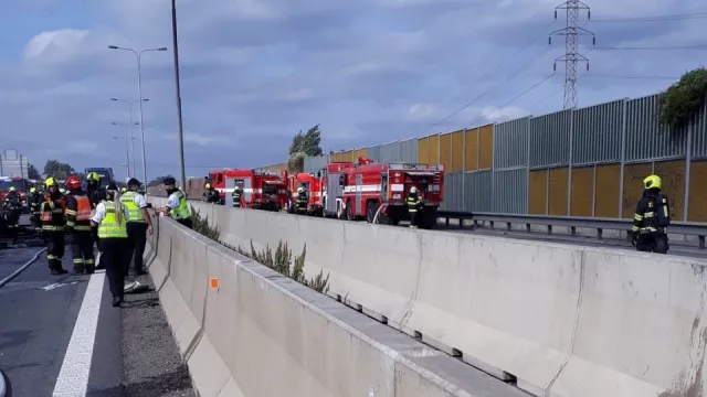 Na D1 u Brna došlo k tragické hromadné nehodě. Zemřeli tři lidé