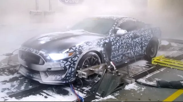 Ford v mrazáku
